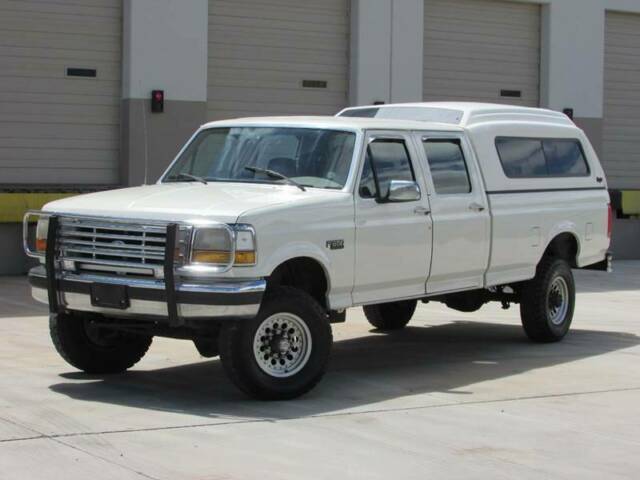 1992 Ford F-350 1 Owner Low Miles 4X4 Crew Cab 7.3 Diesel XLT - photo 2