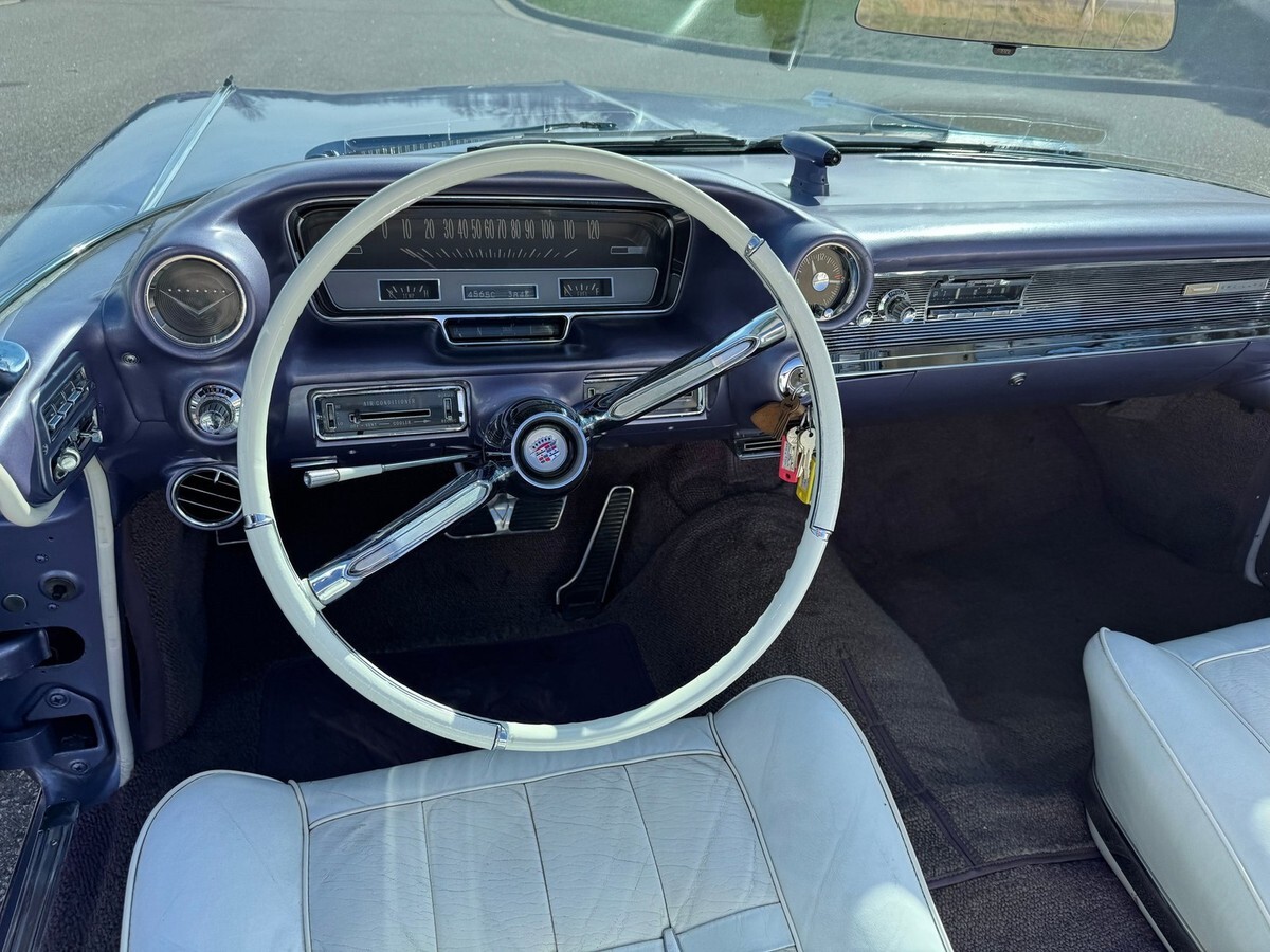1960 Cadillac Eldorado Biarritz Convertible - photo 12