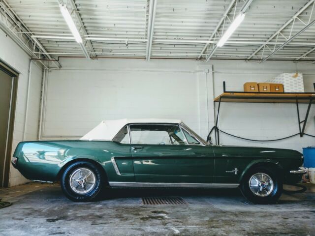 1965 Ford Mustang Pony edition - photo 2
