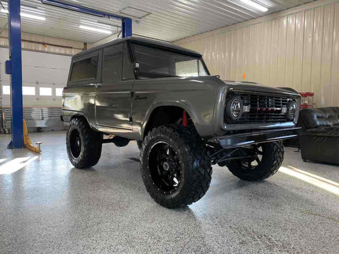 !!! 1966 Ford Bronco LIFTED V8 NEW TIRES WHEELS NO RESERVE !!! 1966 Ford Bronco