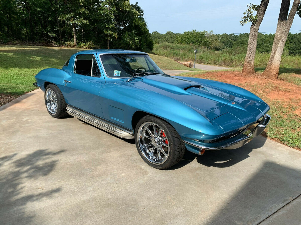 *** 1967 Corvette Stingray 327/300 Matching Numbers Marina Blue *** 1967 Chevrolet Corvette Coupe