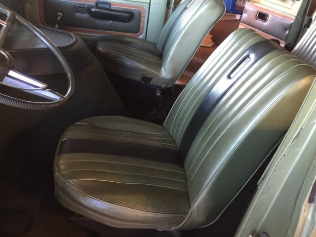 1970 Ford E-Series Van Club Wagon - photo 12