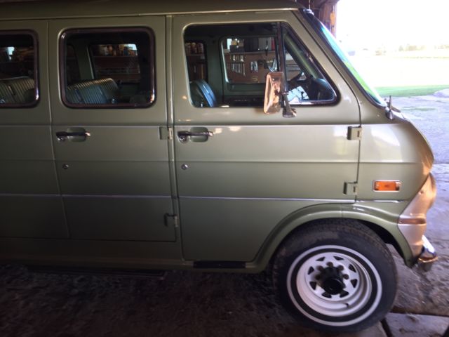 1970 Ford E-Series Van Club Wagon - photo 9