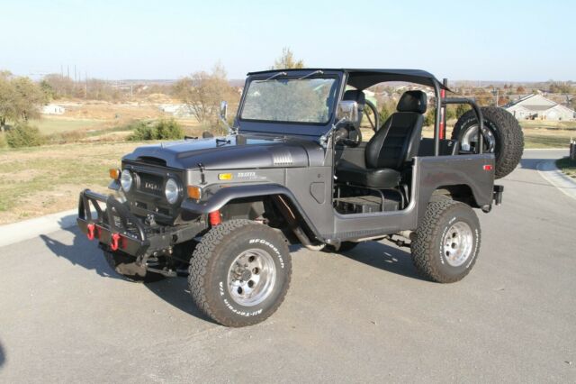 ~ 1971 Toyota FJ40 Land Cruiser 4x4 Chevrolet V8 4" SkyJacker Lift ~ 1971 Toyota Land Cruiser