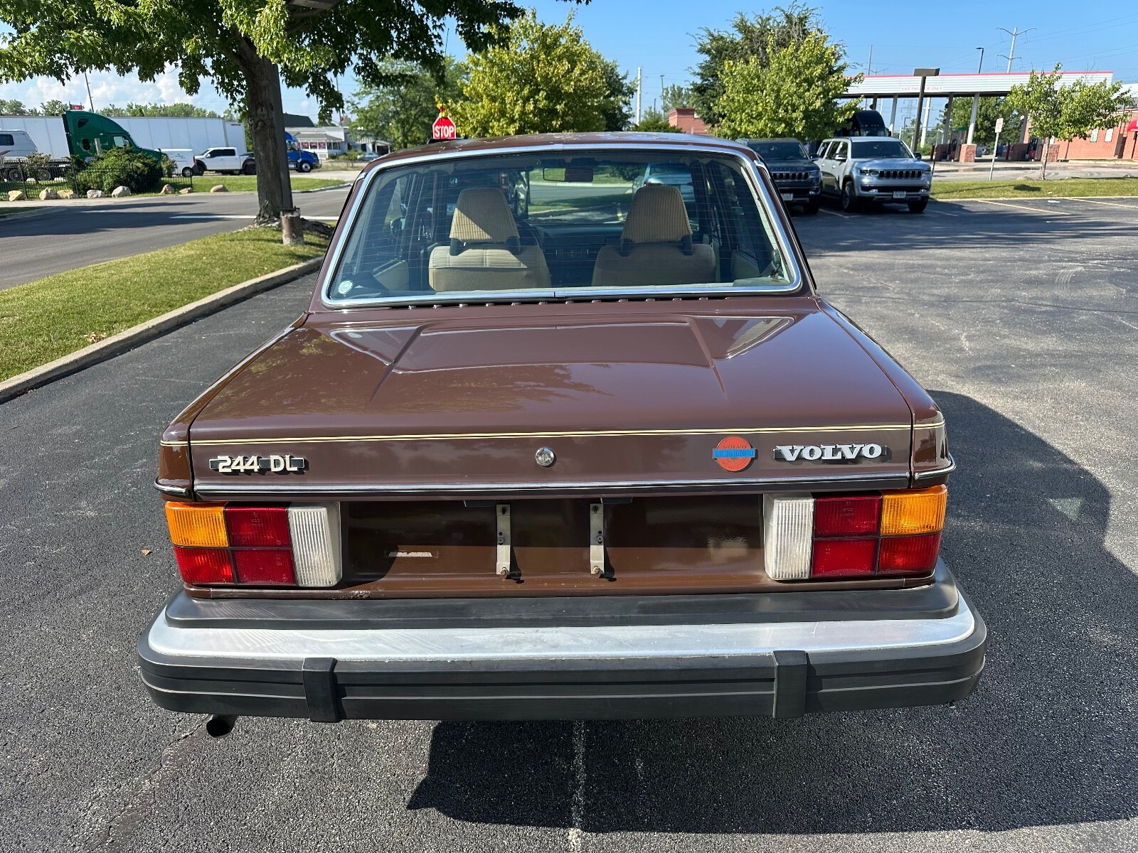 1979 Volvo 240 244DL 4-SPEED MANUAL 1 OWNER - photo 4