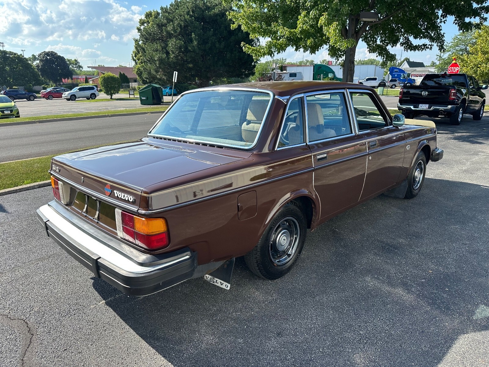 1979 Volvo 240 244DL 4-SPEED MANUAL 1 OWNER - photo 5