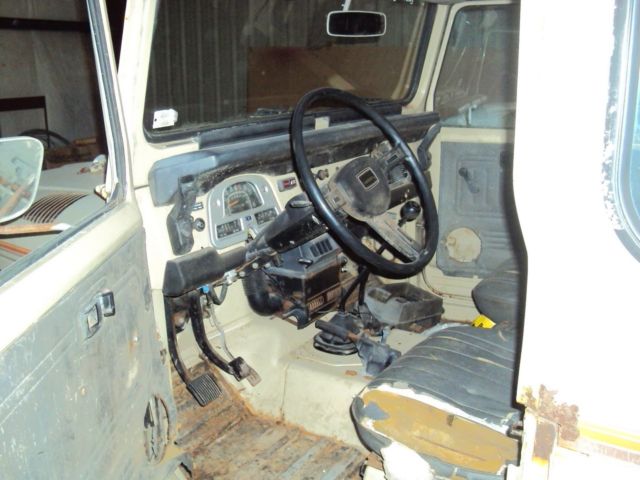 1982 Toyota Land Cruiser FJ40 - photo 11