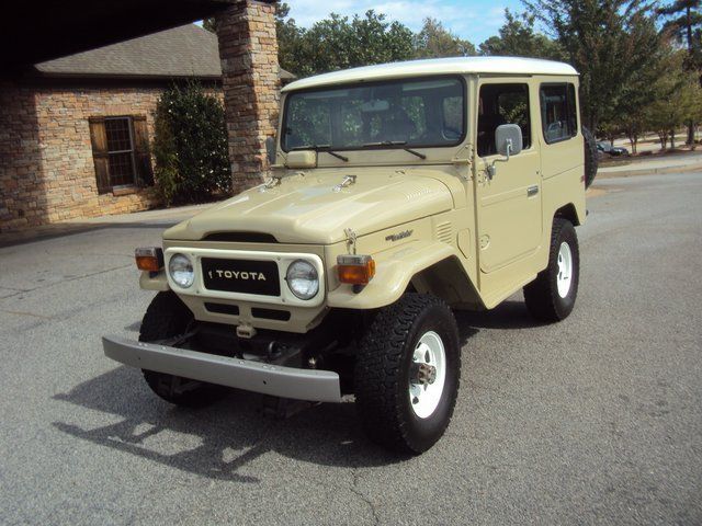 ** 1982 Toyota Land Cruiser FJ40 ** "Showroom Condition" 1982 Toyota Land Cruiser