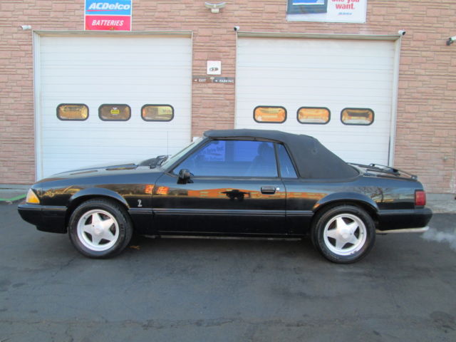 1989 Ford Mustang LX 5.0 2dr Convertible - photo 2
