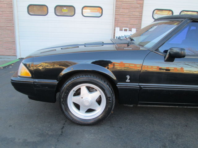 1989 Ford Mustang LX 5.0 2dr Convertible - photo 3