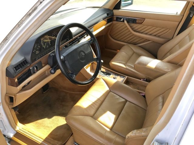 1989 Mercedes-Benz 300-Series Base Sedan 4-Door - photo 11
