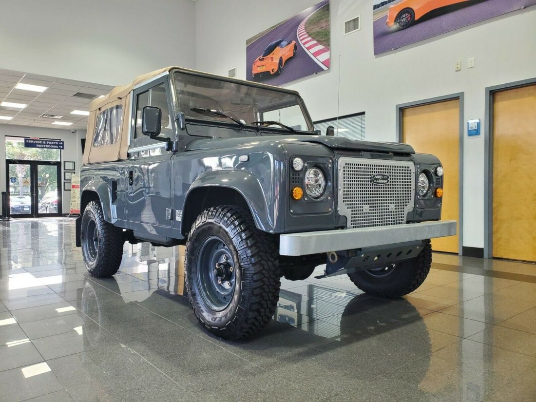 * 1991 LAND ROVER DEFENDER 90 SOFT TOP V8 * RIVER HOUSE FRAME OFF RESTORATION * 1991 Land Rover Defender 90 3 DOOR SOFT TOP V8