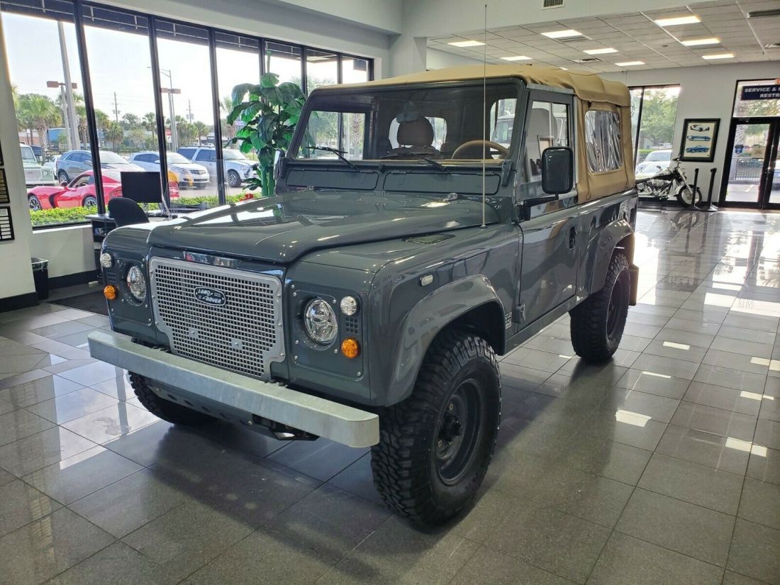 1991 Land Rover Defender 90 3 DOOR SOFT TOP V8 - photo 2