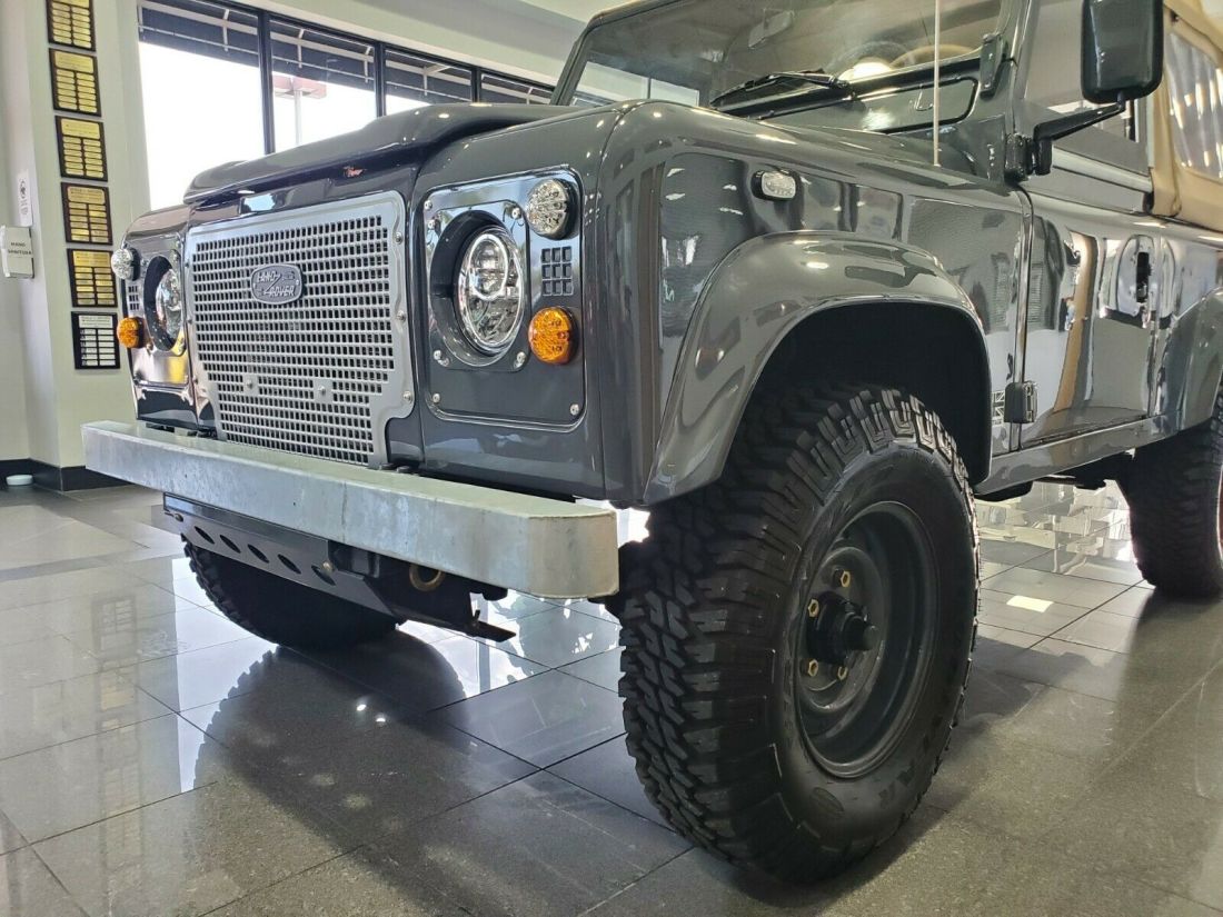 1991 Land Rover Defender 90 3 DOOR SOFT TOP V8 - photo 4