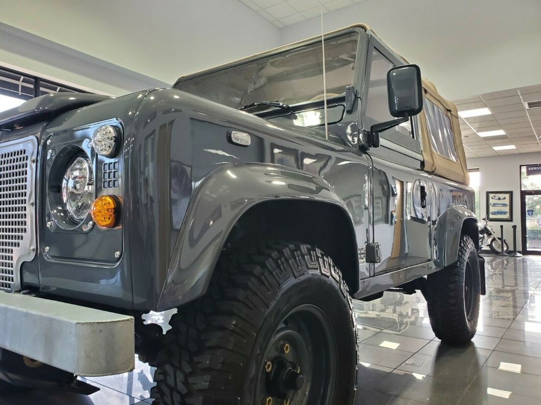 1991 Land Rover Defender 90 3 DOOR SOFT TOP V8 - photo 5