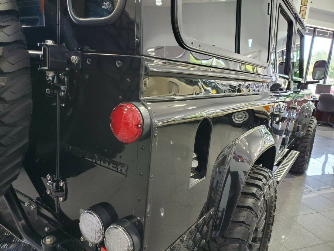 1992 Land Rover Defender 110 5 DOOR V8 - photo 11