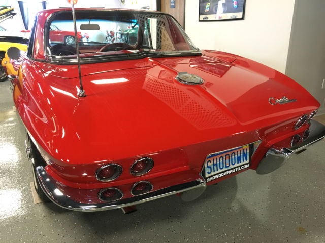 1963 Chevrolet Corvette Convertible! Beautiful color combination - photo 4