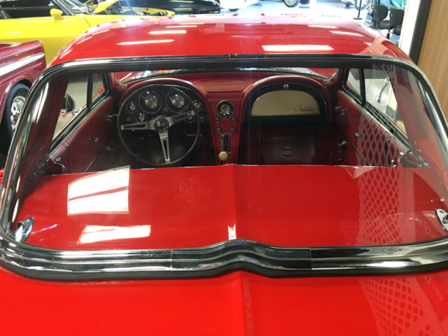 1963 Chevrolet Corvette Convertible! Beautiful color combination - photo 5