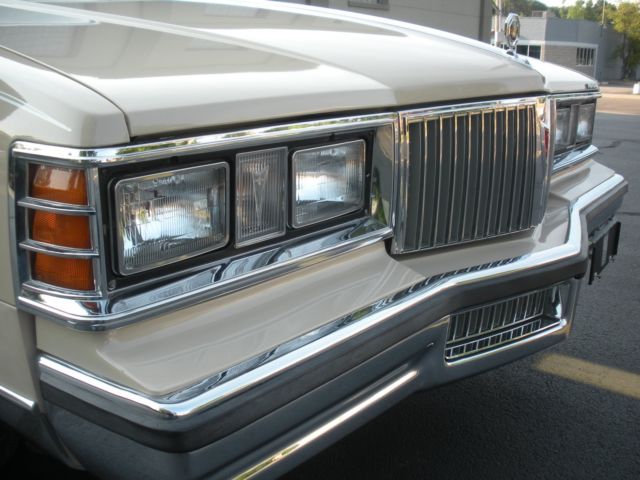 1981 Pontiac Bonneville - photo 13