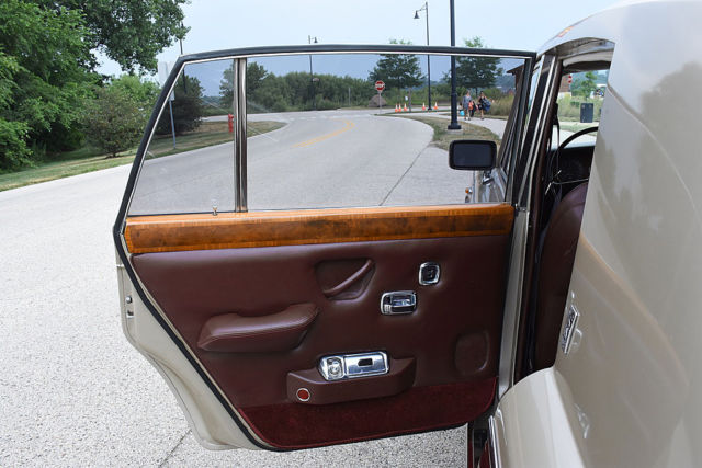 1973 Rolls-Royce Silver Shadow Long Wheel Base ("LWB") - photo 9