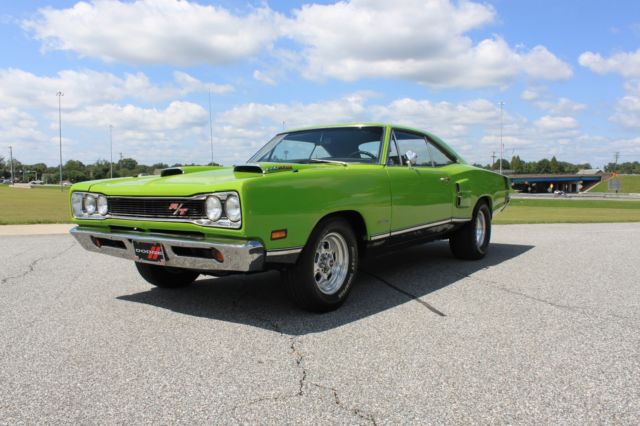* IMPRESSIVE PAINT & BODY !! * 1969 DODGE CORNET R/T RE-CREATION ** 440ci / 727 1969 Dodge Coronet 1969 DODGE CORONET R/T