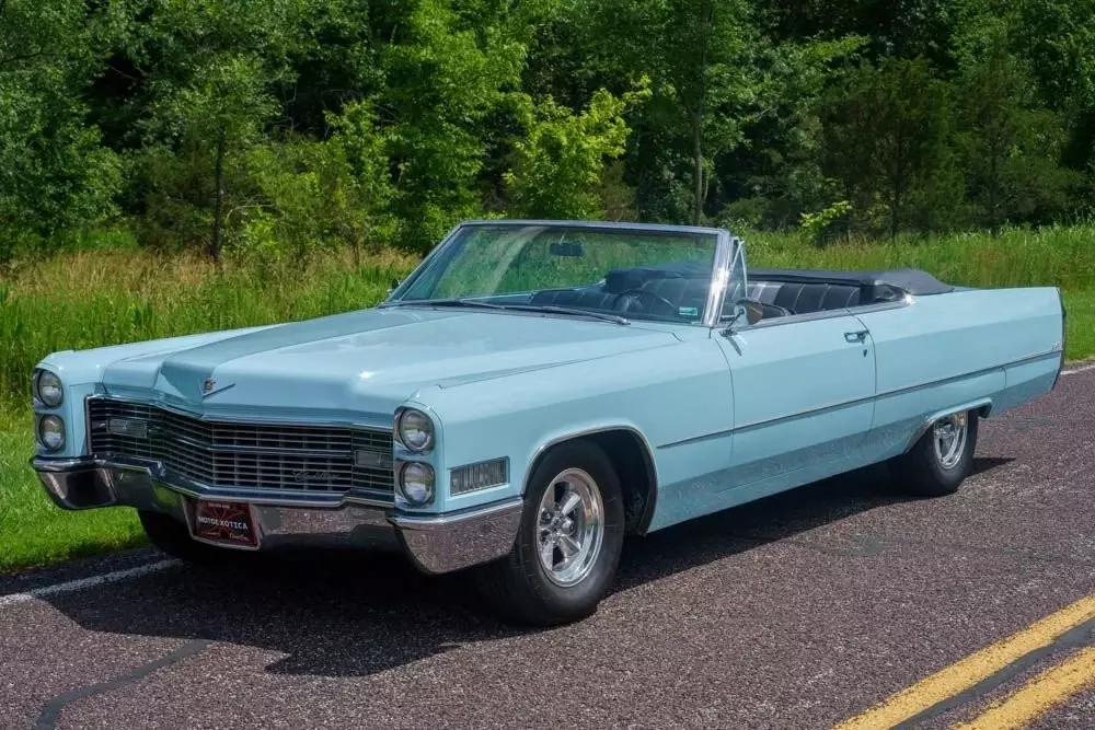 - New disc brakes, shocks, tires and carburetor - Bluetooth - 1966 Cadillac Coupe Deville Convertible Convertible