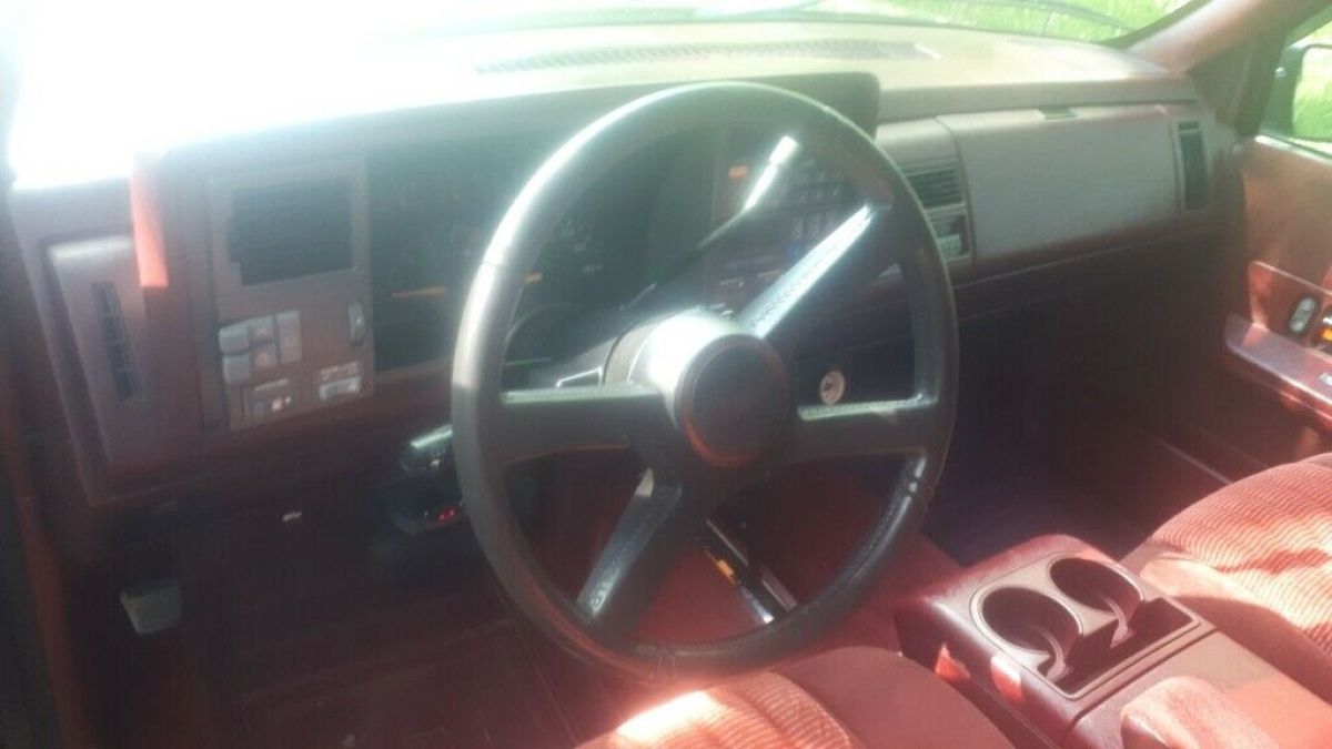 1993 GMC Suburban - photo 9