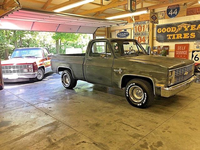 1983 Chevrolet C-10 Scottsdale - photo 2