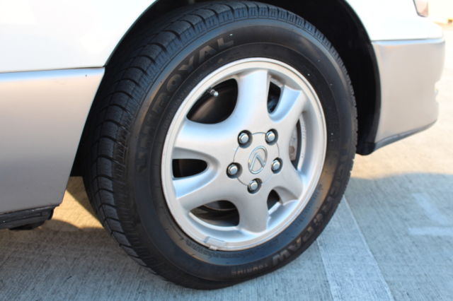 1992 Lexus ES Base Sedan 4-Door - photo 10