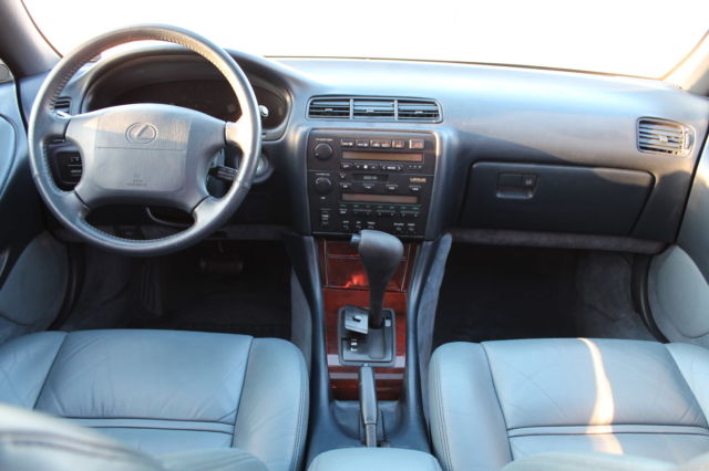 1992 Lexus ES Base Sedan 4-Door - photo 13