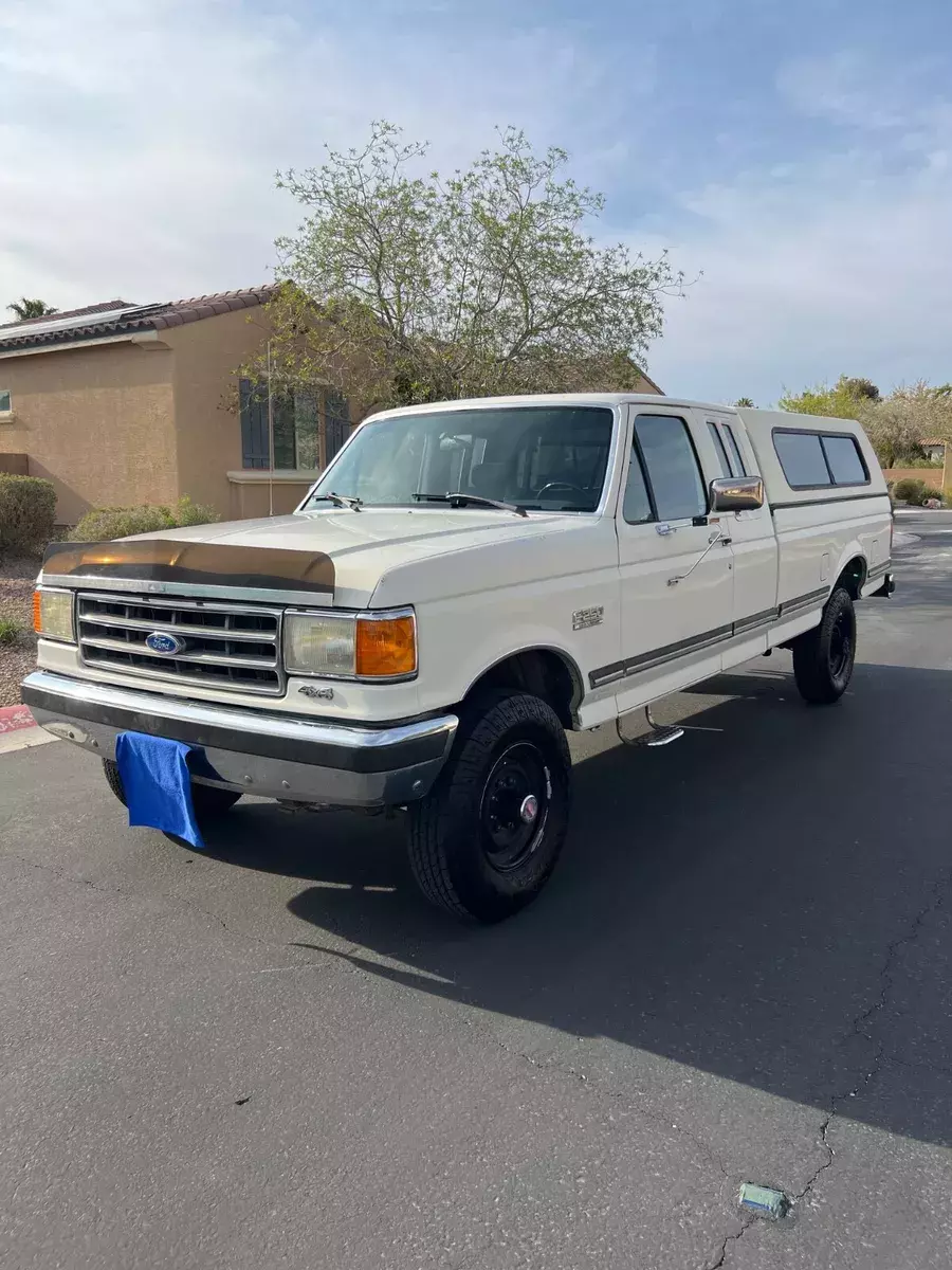 “” ONE OWNER”” in the family since new 1990 Ford F-250 4X4 50,000 Original Miles 1990 Ford F-250