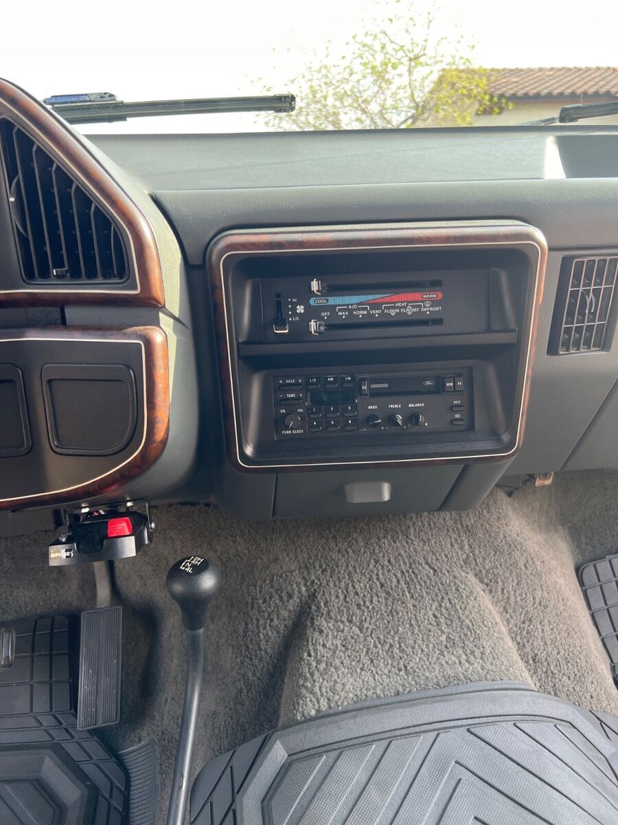 1990 Ford F-250 - photo 8
