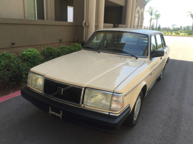 1987 Volvo 240 - photo 2
