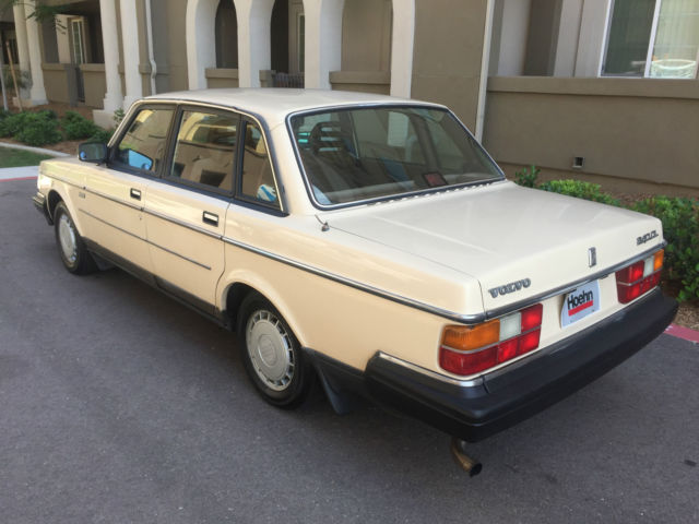 1987 Volvo 240 - photo 4