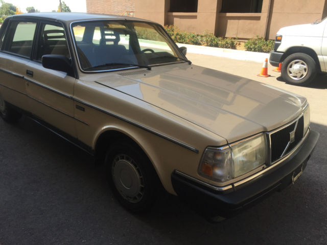 1987 Volvo 240 - photo 7