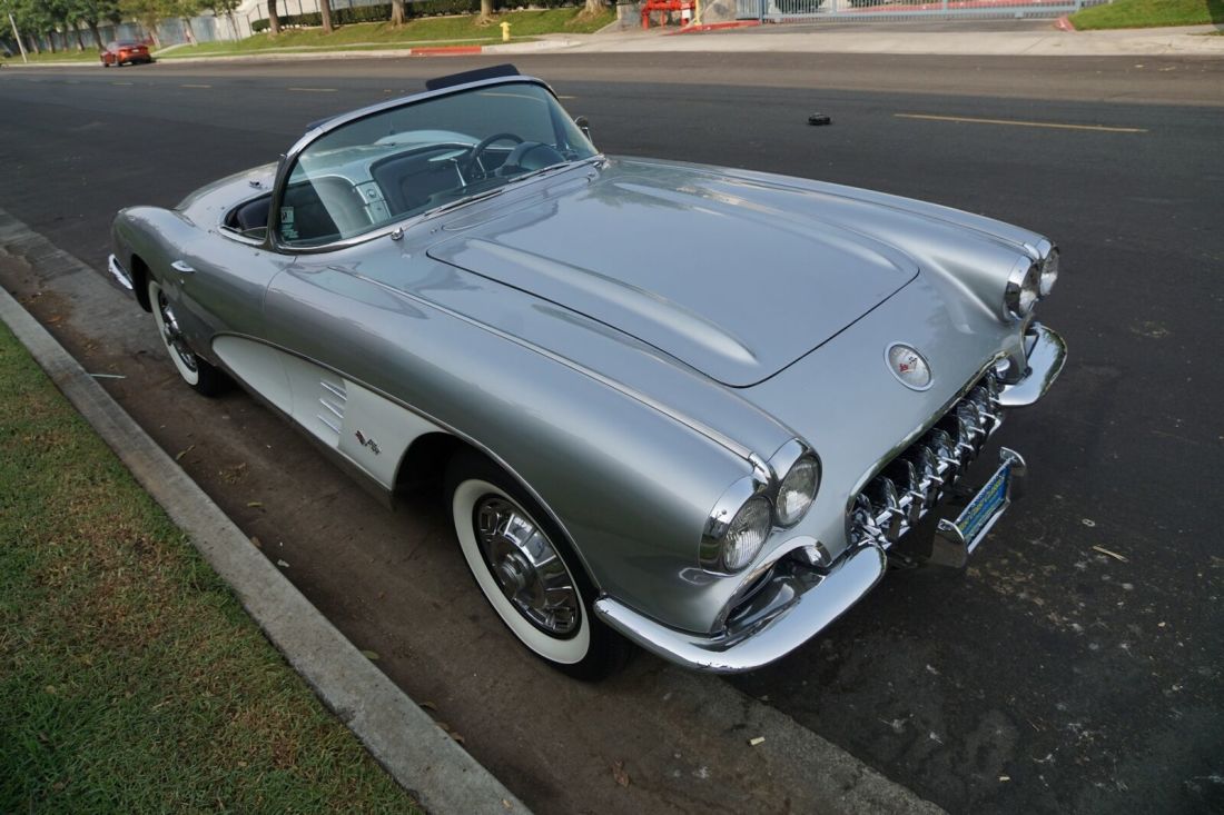 1959 Chevrolet Corvette 283/270HP 2x4V V8 Convertible - photo 8