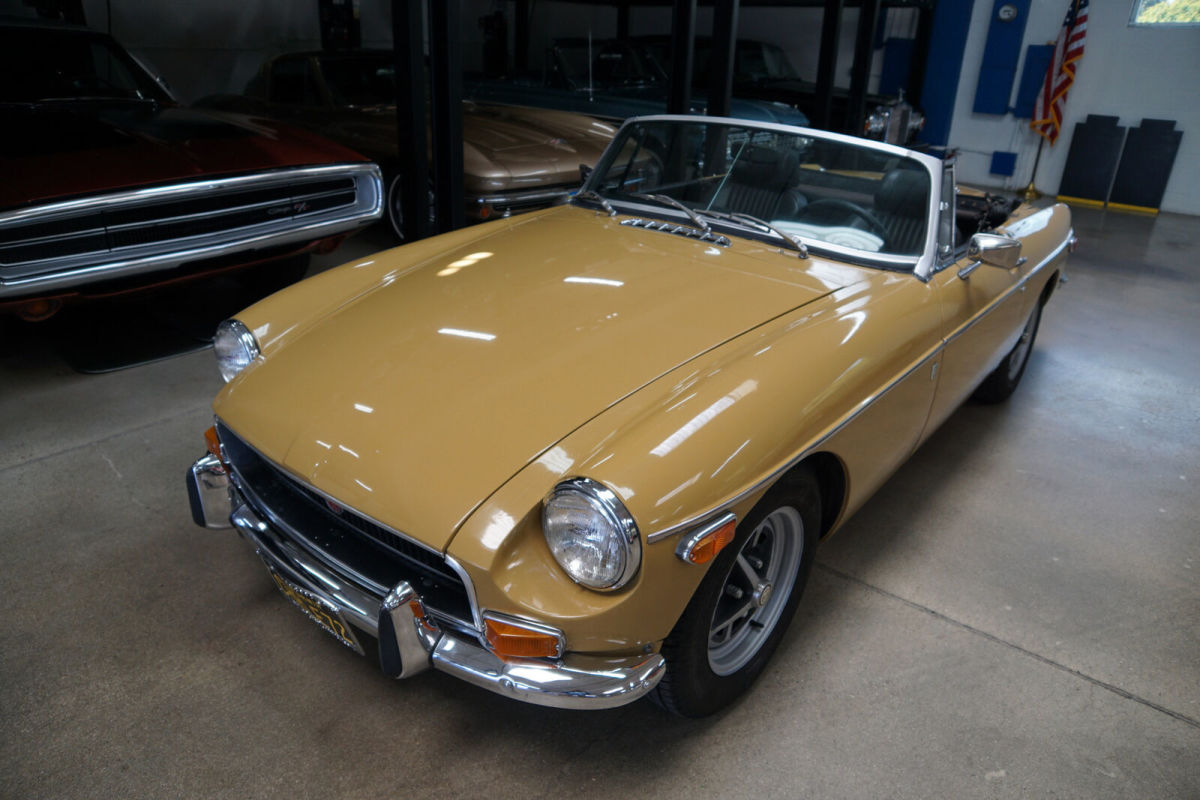 0 Miles 1798cc 4 cyl ManualConvertible 1972 MG MGB Mark III Roadster