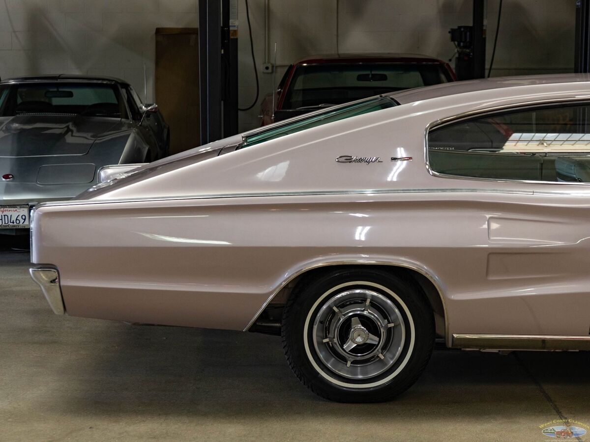 1966 Dodge Charger 318 V8 2 Door Fastback Hardtop - photo 2