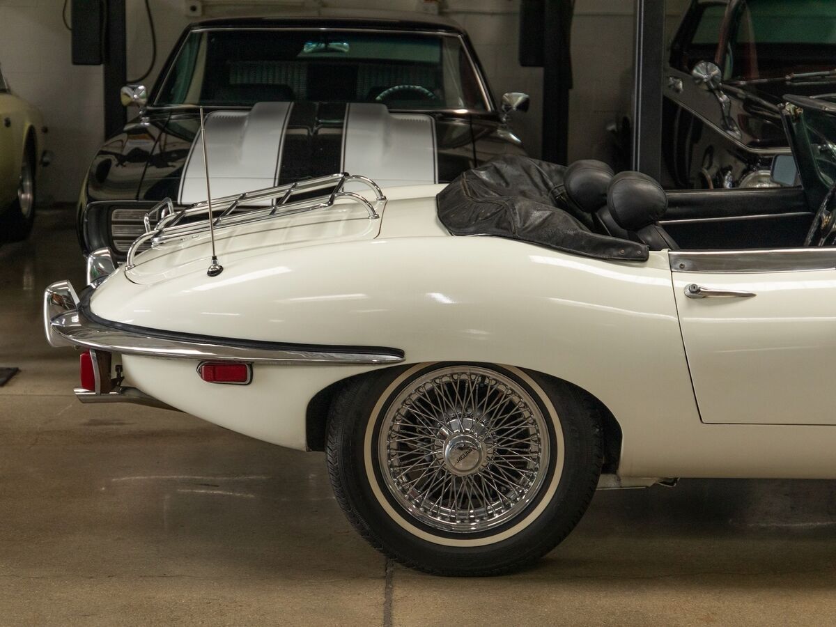 1971 Jaguar E-Type XKE Series II 4 spd Roadster - photo 2