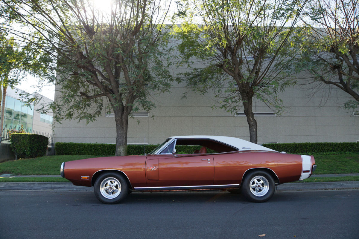 1970 Dodge CHARGER RT 440/375HP V8 2 DR HARDTOP - photo 2