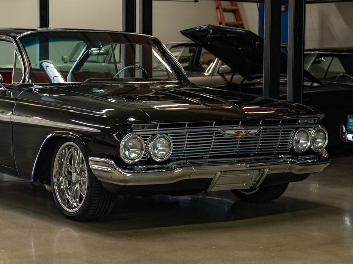 1961 Chevrolet Impala 454 V8 4 spd Custom 2 Door Hardtop - photo 12