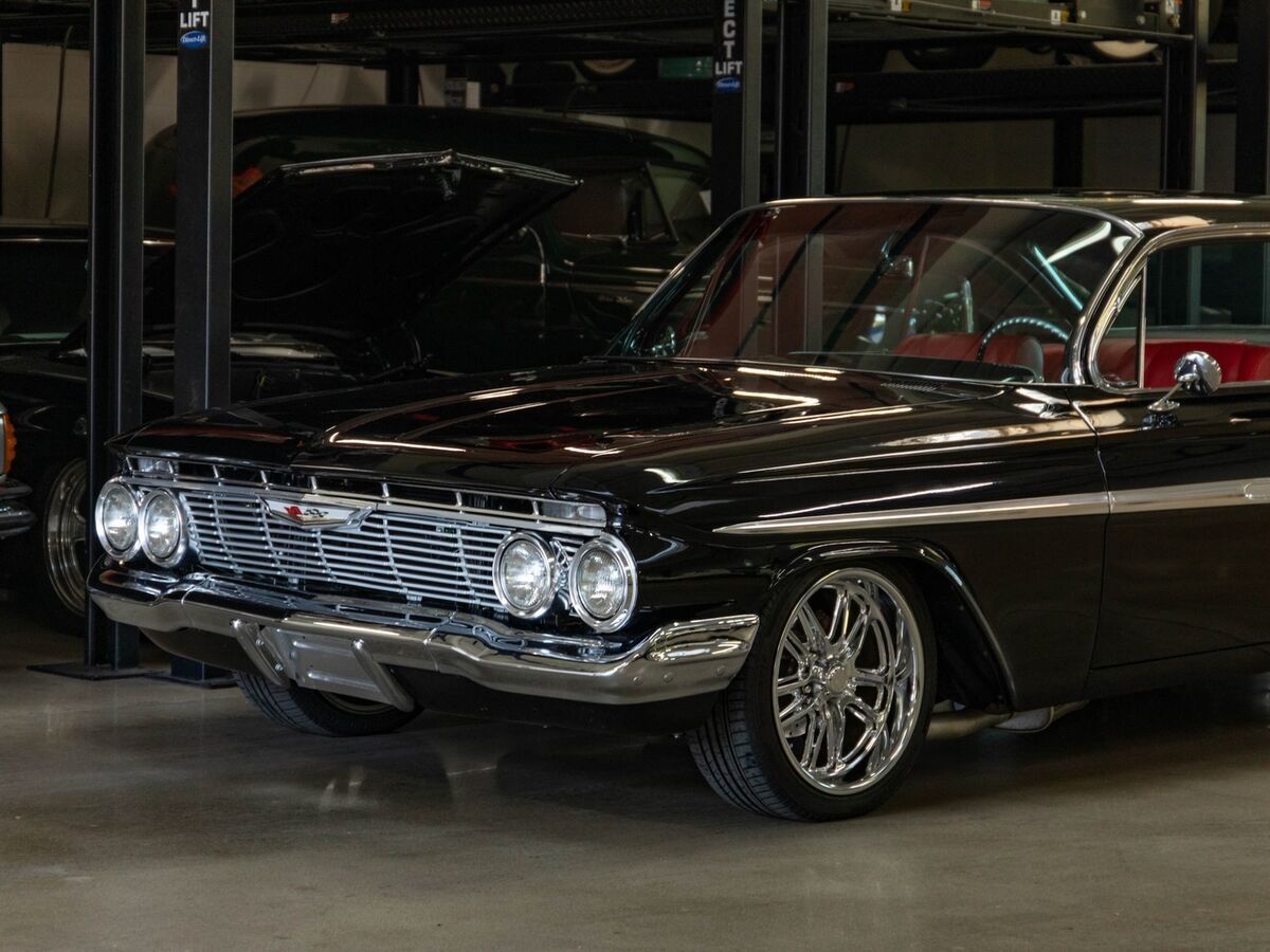 1961 Chevrolet Impala 454 V8 4 spd Custom 2 Door Hardtop - photo 8