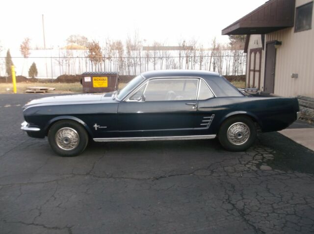 1966 Ford Mustang - photo 2