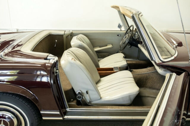 1968 Mercedes-Benz SL-Class 250SL Pagoda Roadster - photo 10