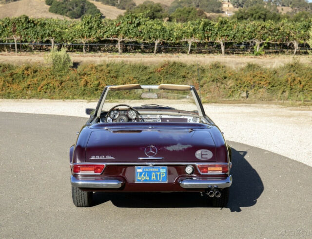 1968 Mercedes-Benz SL-Class 250SL Pagoda Roadster - photo 4