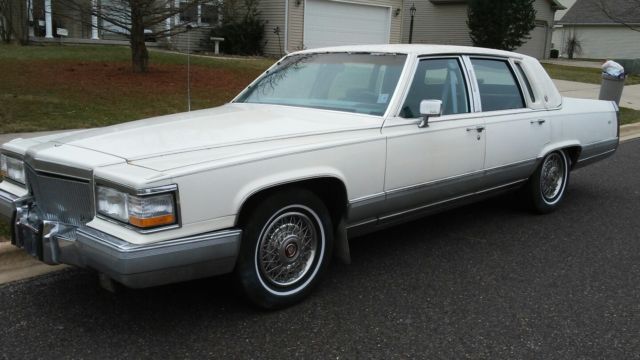 1990 Cadillac Brougham DeElegance - photo 2