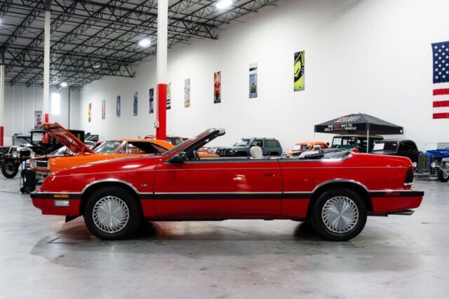 1990 Chrysler LeBaron - photo 2
