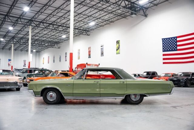 1968 Chrysler Newport Custom - photo 2