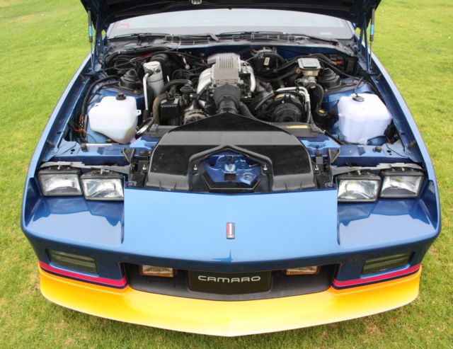1987 Chevrolet Camaro Z28 IROC-Z - photo 11
