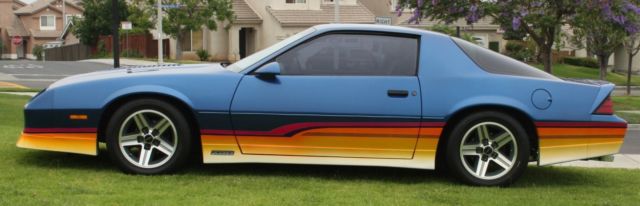 1987 Chevrolet Camaro Z28 IROC-Z - photo 2